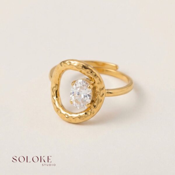 Verna Loop Ring – gold hammered oval solitaire ring by Soloke Studio